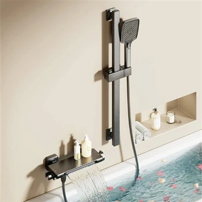 Bouxeur de bain mural avec douche à main